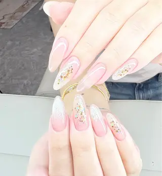 ネイル AngelChris ビューティーサロンのネイルデザイン
