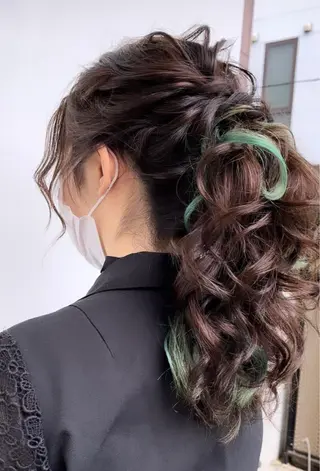 セミロング ヘアアレンジ ハイトーンヘアセット 🦋yuri🦋のヘアスタイル