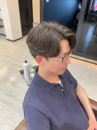 メンズ メンズ専門店 BORDOのヘアスタイル