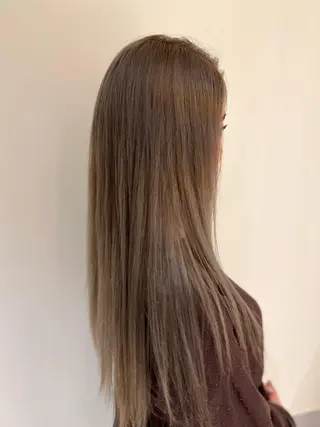 ロング カラー 美髪矯正/髪質改善/ 艶髪🤍伊藤梨紗のヘアスタイル