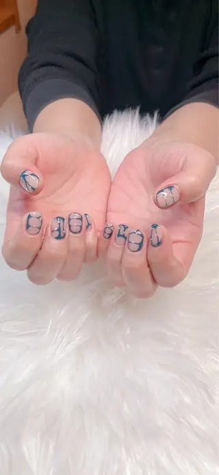 ネイル 根津 綾子のネイルデザイン