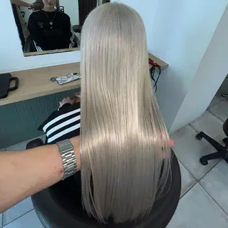 ロング カラー ハイトーン/透明感 カラー🌿KANTAのヘアスタイル