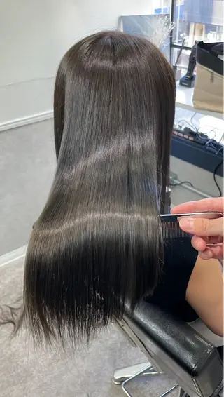 ロング soigne 表参道【ソワネ】所属・艶髪🩰透明感カラー 🫧あやみのヘアスタイル