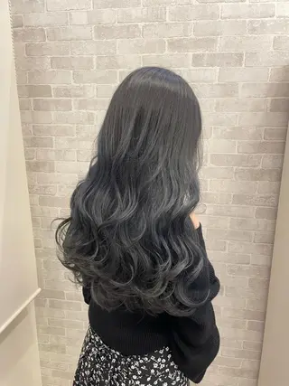 ロング カラー Well's TAIGAのヘアスタイル