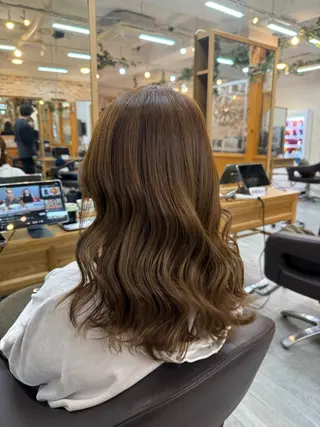 セミロング カラー 丸山 弘基のヘアスタイル