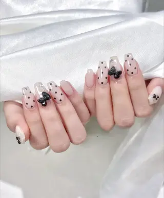 ネイル Lyna Nailのネイルデザイン