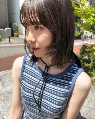 ショート カラー オリーブ/縮毛🐇 Natsuno🩰のヘアスタイル