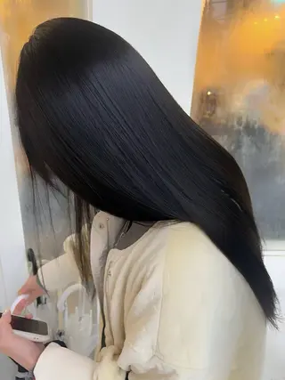 セミロング 【YUTO】確実に 髪を綺麗にするプロ。のヘアスタイル