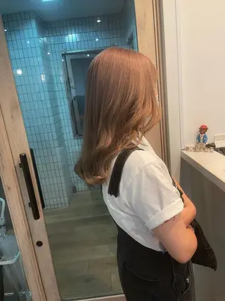 セミロング カラー 🇰🇷ハイトーン× 韓国レイヤー레이어드のヘアスタイル