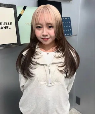 ロング カラー pele 梅田所属・PELEハイトーン shinobuのヘアスタイル