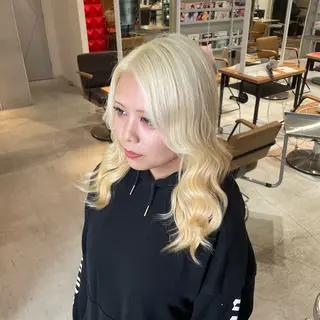カラー LUNTY NAMBA 難波駅前店所属・透け感ベージュ 🪐REN🪐のヘアスタイル