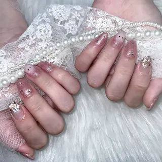 ネイル MINAMI໒꒱ Y2K、韓国ガーリーのネイルデザイン