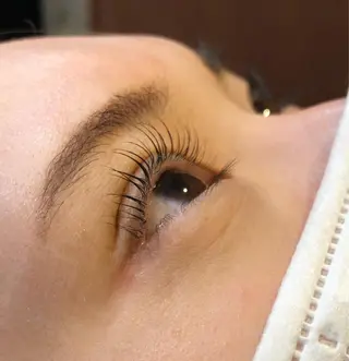 マツエク・マツパ MODEK'S あやねのヘアスタイル