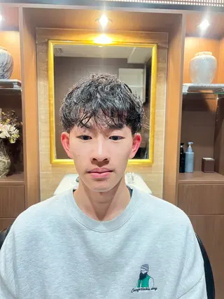 ミディアム 秋山 琳太のヘアスタイル