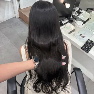 ロング カラー akiho/透明感 カラー/グレージュのヘアスタイル