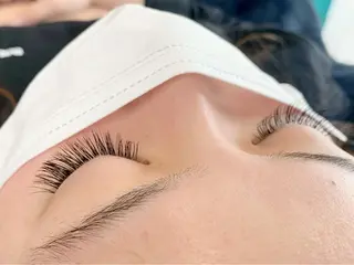 マツエク・マツパ salonLADYSTYLE所属・稲嶺 美華のエステ・リラクイメージ