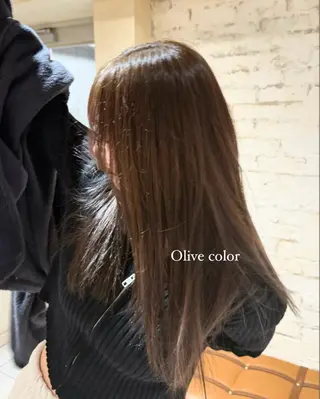 ロング 上野 莉菜のヘアスタイル