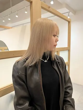 ミディアム カラー Via officialのヘアスタイル