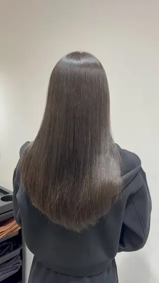 ロング カラー Light所属・上岡 蓮のヘアスタイル