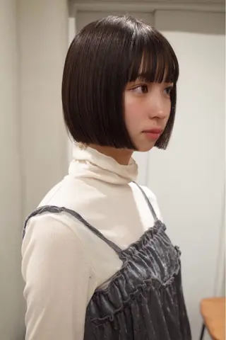 ミディアム People minami aoyama所属・渡辺 かりんのヘアスタイル