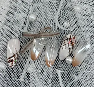 ネイル AngelChris ビューティーサロンのネイルデザイン