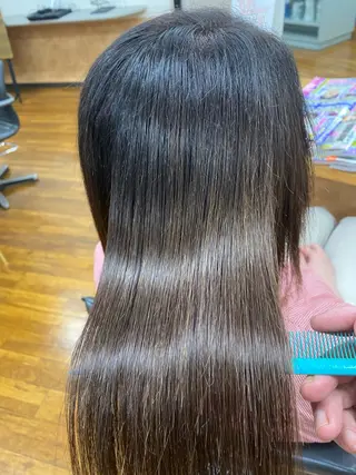 セミロング ヘアーズ・サエミ所属・ヘアーズ・ サエミのヘアスタイル