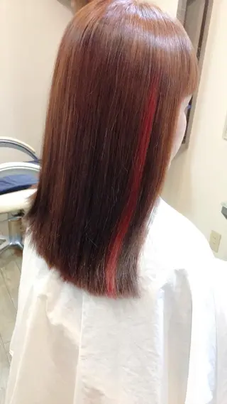 ミディアム ヤマウチ  ヒデキのヘアスタイル