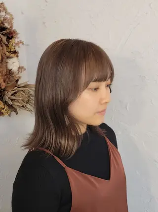 ミディアム 渡辺祐輔 透明感🫧艶カラー✨のヘアスタイル