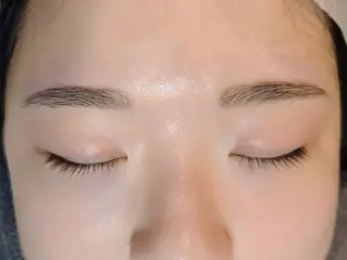 アイブロウ 志水 愛菜のマツエク・マツパデザイン