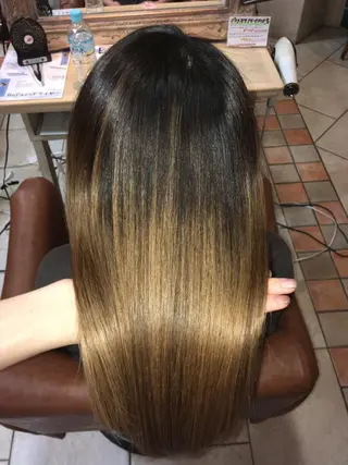 ロング 前平 友慈のヘアスタイル