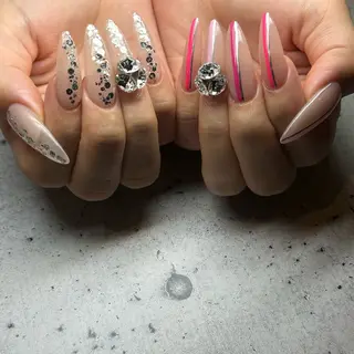 ネイル 𝐫𝐚𝐢 𝐧𝐚𝐢𝐥の眉毛・アイブロウイメージ