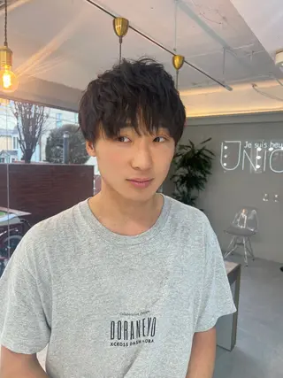 ミディアム メンズ je suis heureuse所属・ハイライトカラー 🌀ゆい❣️のヘアスタイル