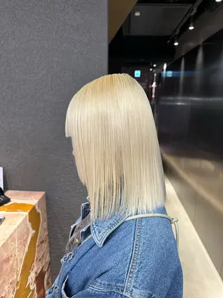 ミディアム カラー ハイトーン/ 縮毛矯正のヘアスタイル