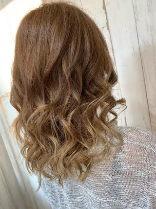 ミディアム カラー HAIR&MAKE.sia所属・心斎橋ボブ 好原良真のヘアスタイル