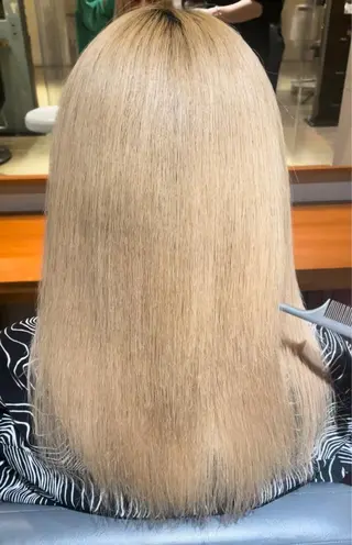 ロング RIN／韓国ヘア レイヤーカットのヘアスタイル