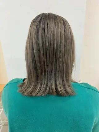 ミディアム 宮澤 泉のヘアスタイル