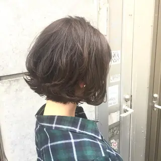 ショート カラー ヘアアレンジ MiU所属・韓国×髪質改善×美髪 縮毛矯正×レイヤーのヘアスタイル