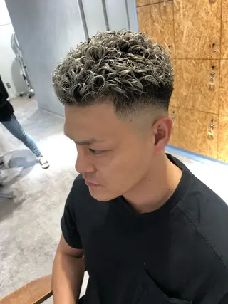 ショート パーマ メンズ ⭐️TOSHIKI メンズパーマオタク⭐のヘアスタイル
