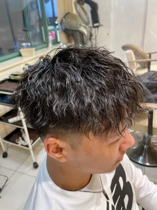 ミディアム パーマ メンズ 本厚木|縮毛矯正/ 酸性スト専門サロンのヘアスタイル