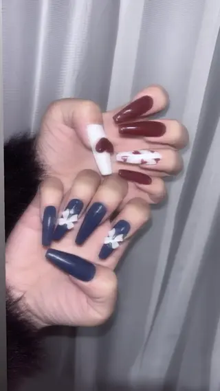 ネイル 高草木 桃香のネイルデザイン