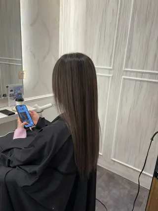 カラー 大徳 蓮のヘアスタイル