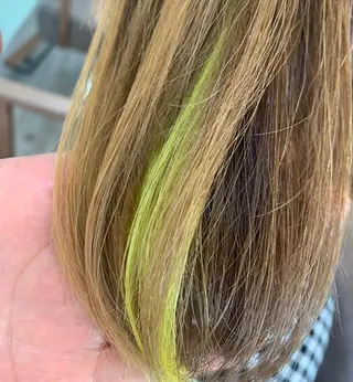 ミディアム 鶴見 和美のヘアスタイル