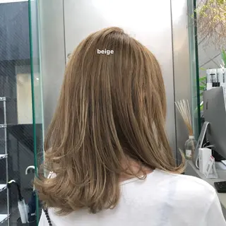 セミロング カラー miyu ハイトーン/レイヤーのヘアスタイル