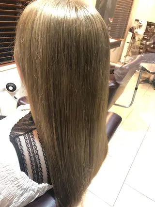 ロング こすげひろと カラー講師のヘアスタイル