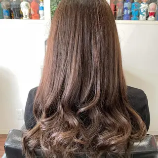 ロング SHINYA シンヤヘアーズのヘアスタイル