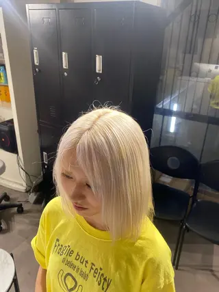 カラー Seleneコウキ ブリーチ/ハイトーンのヘアスタイル