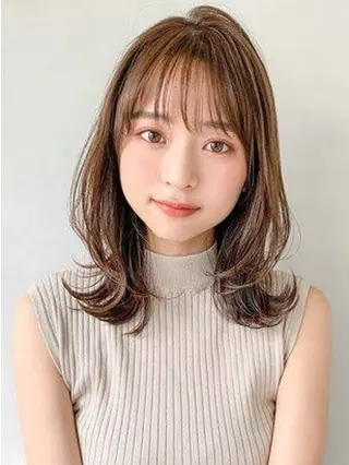 ミディアム 田中 碧衣のヘアスタイル