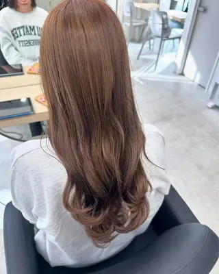ロング カラー KUWAO MOEのヘアスタイル