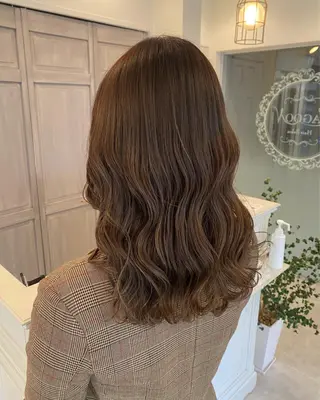 ミディアム カラー モテ前髪 タゴメ シンヤのヘアスタイル