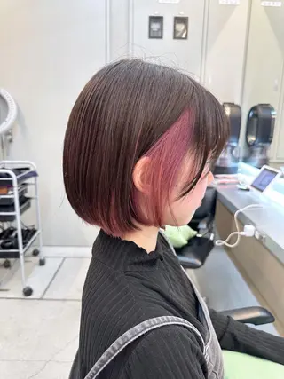 ショート カラー 岡野 静華のヘアスタイル